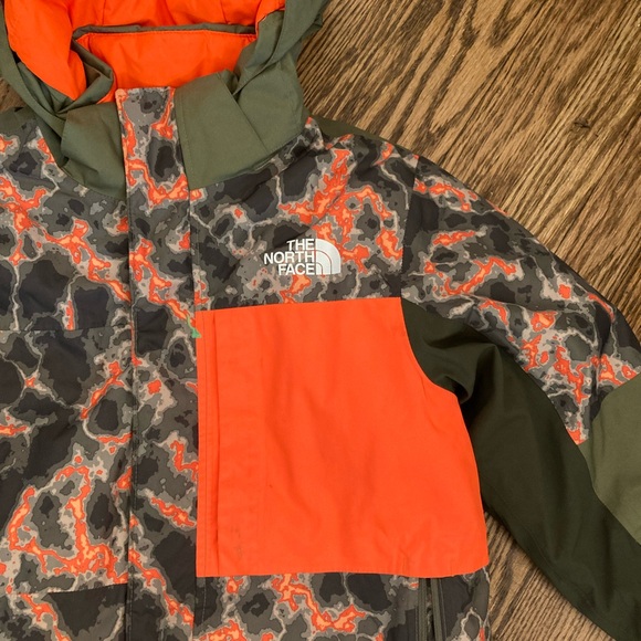 North Face Coats - Picture 2 of 7